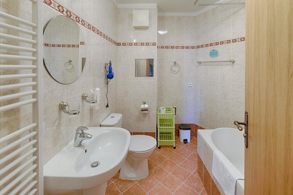 Hotel Derby Karlovy Vary Quarto foto